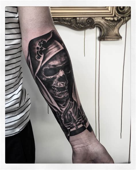 black and grey forearm sleeve